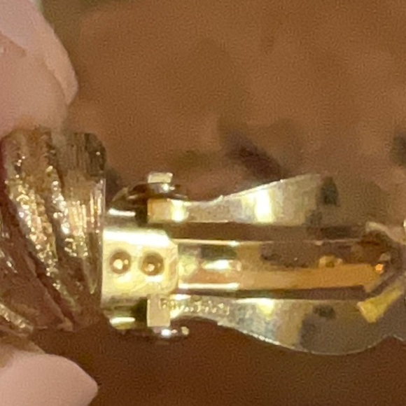 Joseph Mazer Clip Earrings Gold-Tone and Enamel Removable Charm. Vintage. - Picture 11 of 14